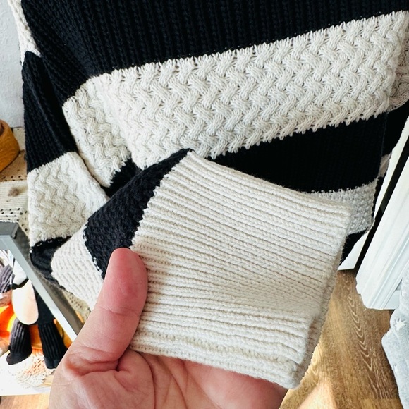 Black and Cream Textured Stripe Sweater - Picture 4 of 7